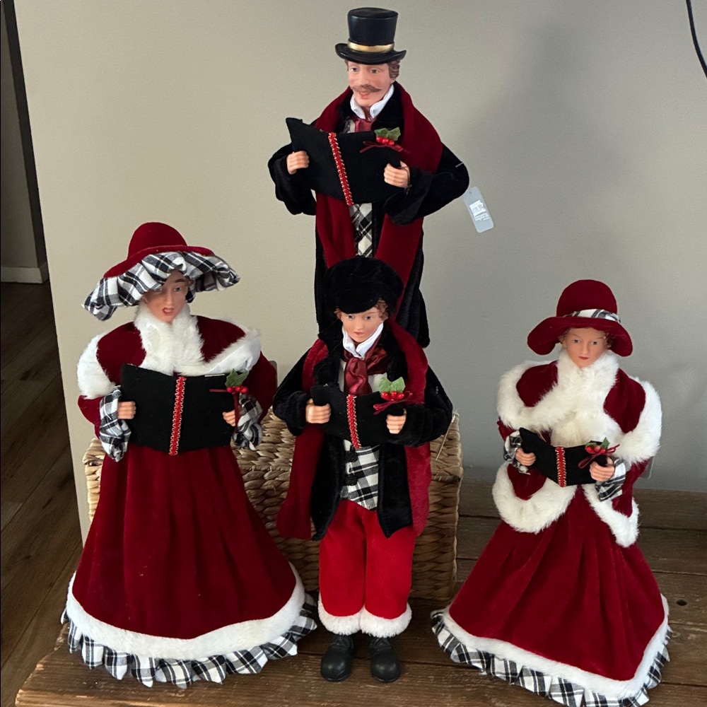 Christmas Caroler Figures Raz Imports NWT 17 1/2” tall Victorian